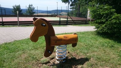 Pružinové houpadlo - kůň